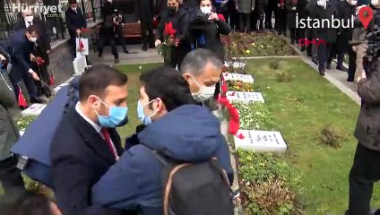 Ekrem İmamoğlu'na şehitlikte tepki