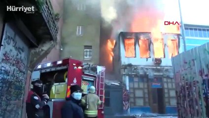 Balat'ta ünlü dizinin de çekildiği binada yangın 