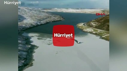 İskoçya'da buza saplanan gemi böyle kurtarıldı
