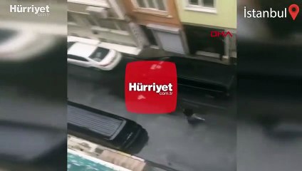 Fatih'te çöp poşetli kavga anları kamerada
