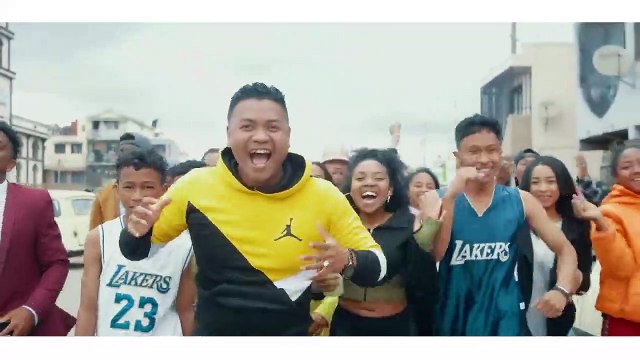 ARIANE feat JOSEPH D'AF - Ndao hiaraka aminay (Clip Officiel 2022) - Télécharger en mp3