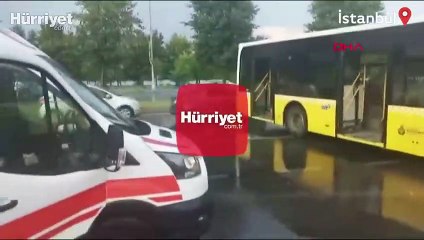 Kartal'da İETT otobüsü bisikletlilere çarptı