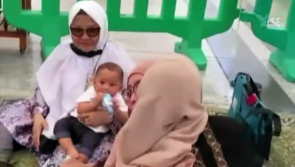 TERKINI!! LESTI KEJORA & ALFATIH PULANG UMROH DI SAMBUT TANGIS RIBUAN WARGA GARA2 RIZKY BILLAR