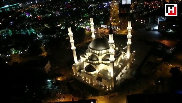 15 Temmuz'un yıl dönümünde tüm camilerde salalar okundu