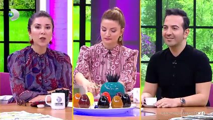 Cem Yılmaz eski sevgilisi Defne Samyeli’yi takipten çıkardı