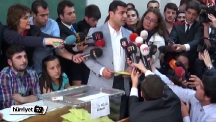 Selahattin Demirtaş oyunu kullandı