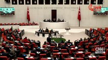 AK Parti-CHP arasında dezenformasyon yasası gerginliği: Cep telefonunu çekiçle kırdı