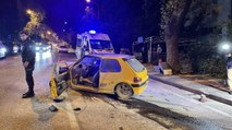 Bursa'da aracıyla ağaca çarpan sürücü yaralandı