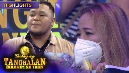 Eich receives a message from his wife | Tawag ng Tanghalan