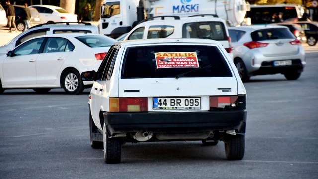 Otomobilini cep telefonu ile takas etti