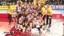 Şampiyon Fenerbahçe Grundig kupasını aldı