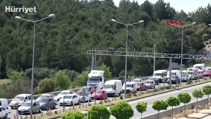 Muğla'da 4 kilometrelik araç kuyruğu