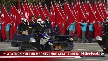 ATATÜRK KÜLTÜR MERKEZİ'NDE GEÇİT TÖRENİ