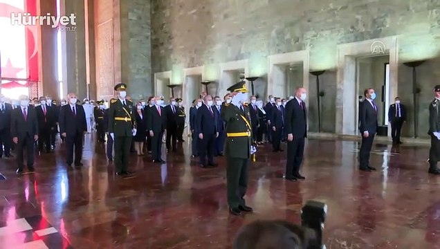 Cumhurbaşkanı Erdoğan ve devlet erkanı, 30 Ağustos Zafer Bayramı dolayısıyla Anıtkabir'i ziyaret etti