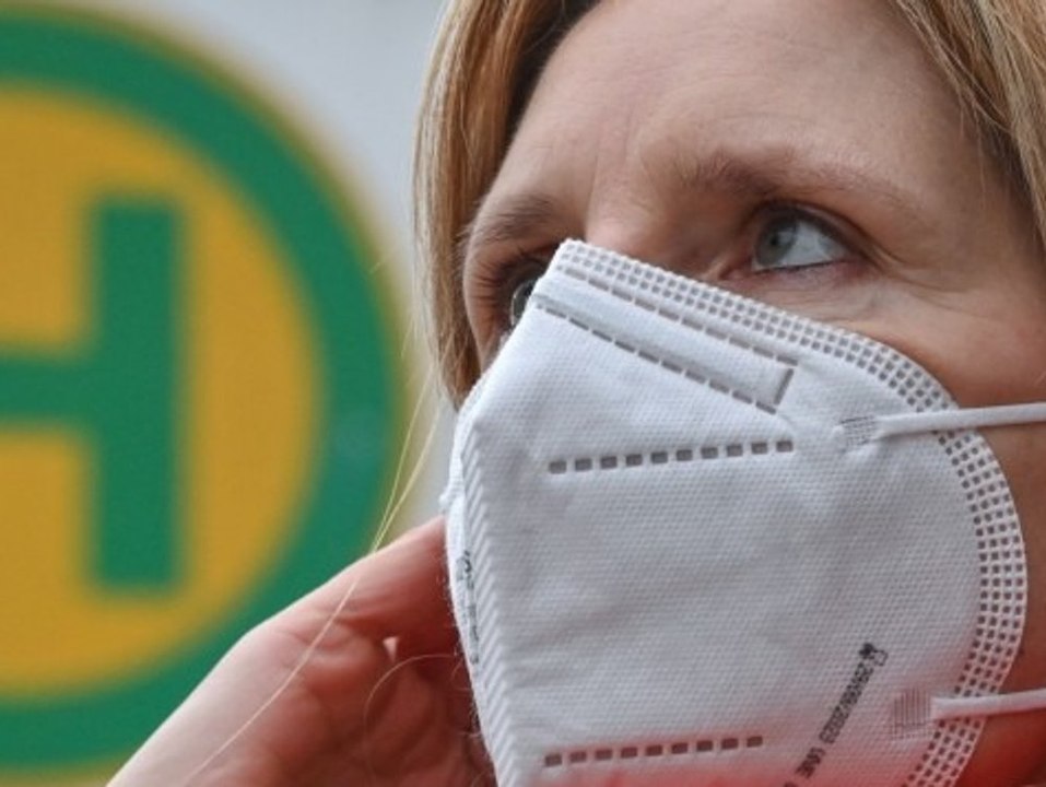 Corona-Zahlen steigen: Experten drängen auf FFP2-Maskenpflicht