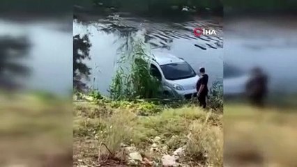 Bursa’da kontrolden çıkan araç dereye uçtu