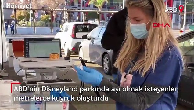 ABD'nin Disneyland parkında aşı olmak isteyenler, metrelerce kuyruk oluşturdu