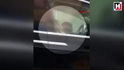Tesla sürücüsü direksiyon başında uyudu