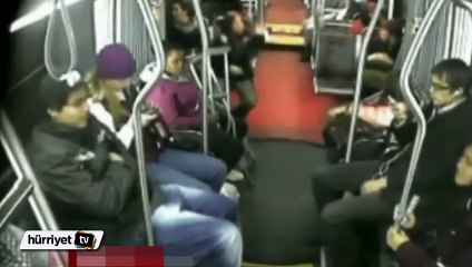 Silahlı gaspçıyı yolcular etkisiz hale getirdi