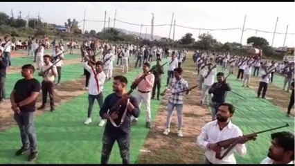एमपी: प्रीतम सिंह लोधी के कार्यक्रम में लहराई गईं बंदूकें और तलवार