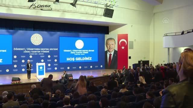 Bakan Özer: Bizimle öğretmenimizin arasına kimse girmesin, kimse siyasi malzeme yapmasın öğretmeni