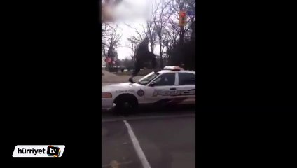 Polisin siren lambasını kıran adama yaka paça gözaltı