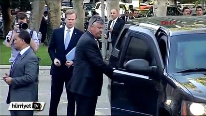 Kerry ekibinde kapı krizi