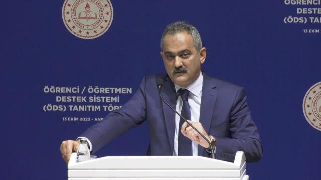 Milli Eğitim Bakanı Özer'den Öğretmenlik Meslek Kanunu'nu Eleştiren Sendikalara: Bizden Daha Fazla Kimse Öğretmeni Sevemez