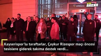 Kayserispor'a taraftarından meşaleli destek