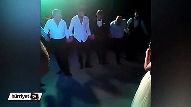 Kiralık Aşk'ın Ömer'i Barış Arduç'un abisi Onur Arduç evlendi