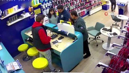 Fatura ödemeye geldiği dükkandan cep telefonunu böyle çaldı