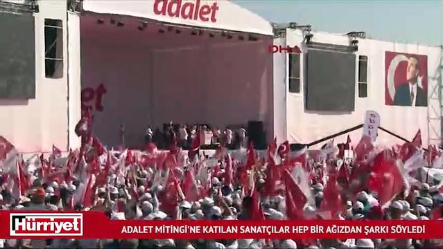 Adalet mitingi'ne katılan sanatçılar hep bir ağızdan şarkı söyledi