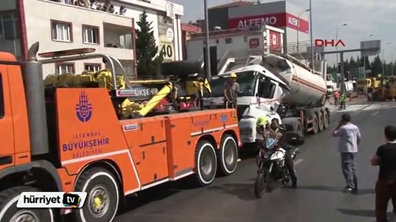 Avcılar E-5 karayolu 5 saat sonra açıldı