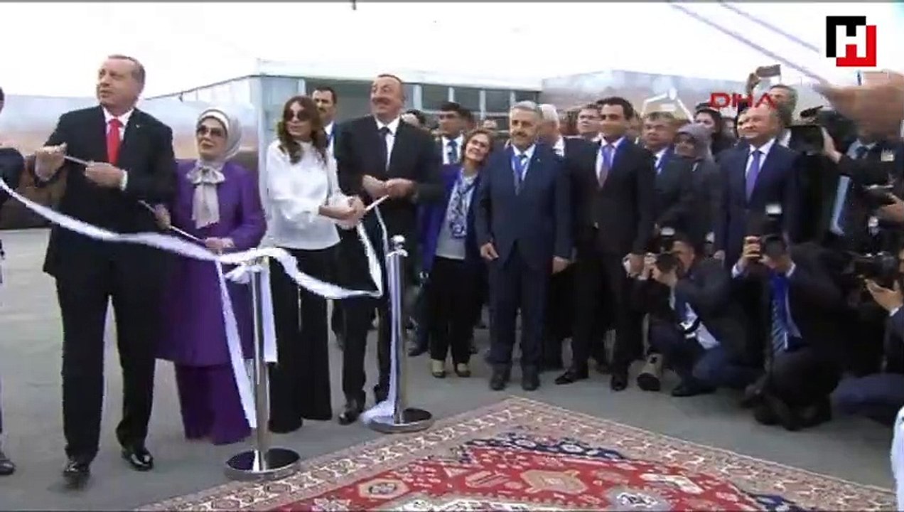 Bakü-Tiflis-Kars Demiryolu hattı açıldı