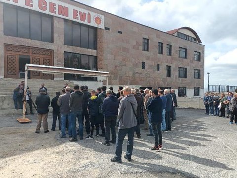 KADIKÖY'DEKİ PATLAMADA ÖLEN MUSTAFA KARAHAN İÇİN CENAZE TÖRENİ