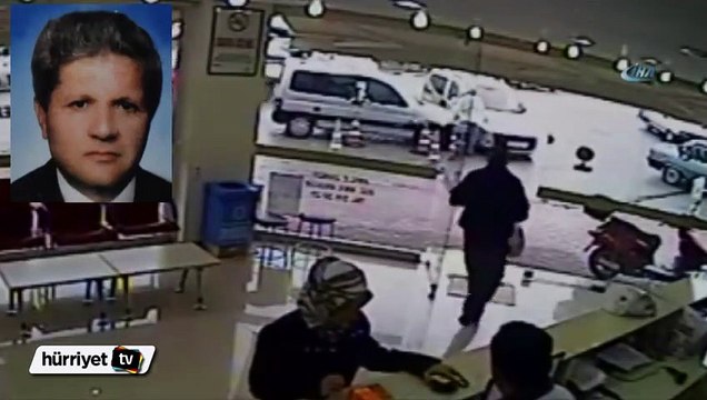 Acil servis önünde kalp krizi geçiren sürücü kaza yaptı