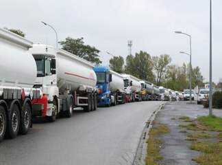 Pénurie de carburants : bouchons en cours au dépôt Total près de Rennes