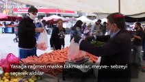 Yasağa rağmen maske takmayıp, meyve- sebzeyi seçerek aldılar