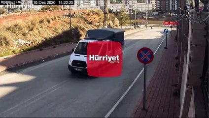 Kamyoneti 8 kilometre takip edip, torpidosundaki 21 bin lirayı çalan hırsızlar yakalandı