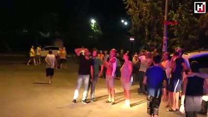 Yangında mahsur kalan 4 kişiyi itfaiye kurtardı