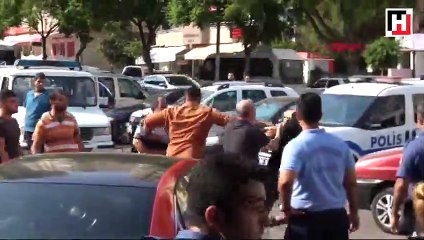 Adana'da pazarcılar incir tezgahı yüzünden silahlı kavga etti