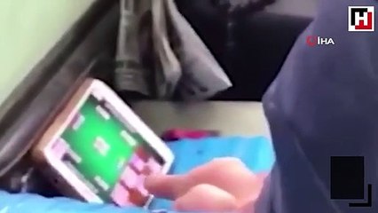 Direksiyon başında okey oynayan şoför yakalandı