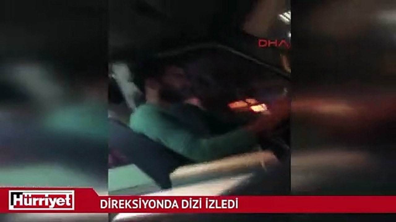 Direksiyonda dizi izledi