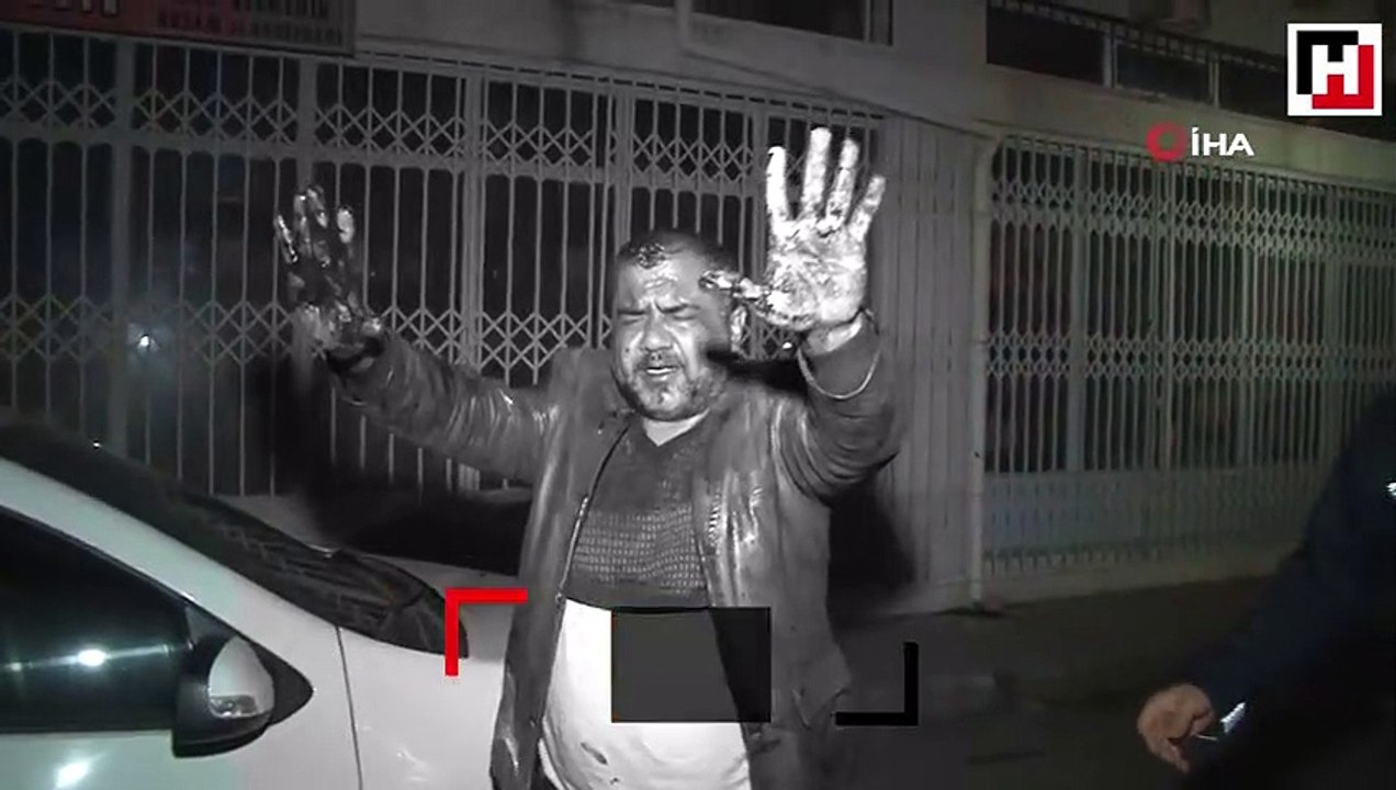 Sevgilisinin evine tırmanan adam kendini ve kadını bıçakla yaraladı