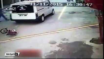 Bisikletli çocuğu ezip kaçtı