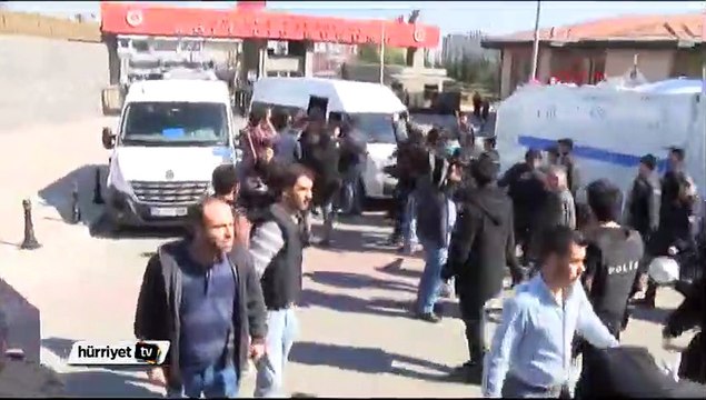 Adli Tıp Kurumu önünde yine gözaltı