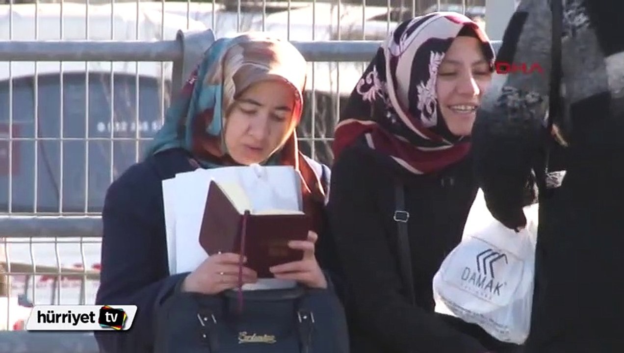 Adliye karşısındaki bekleyiş sürüyor