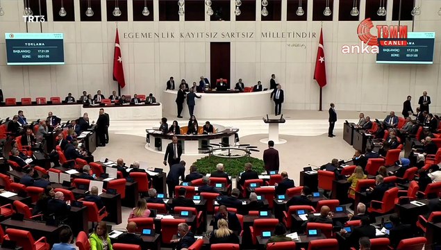 'Sansür Yasası'nın kritik maddesi kabul edildi: Gerçeğe aykırı bilgiyi alenen yayan kişi 3 yıla kadar hapis cezasıyla cezalandırılabilecek! meclis