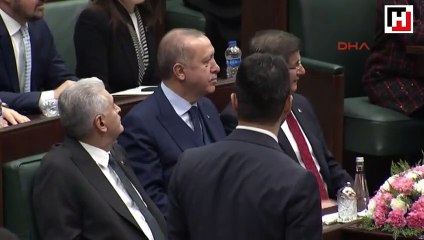 AK Parti grup toplantısında dikkat çeken görüntü