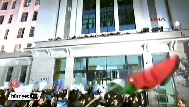 Başbakan Ahmet Davutoğlu'ndan balkon konuşması-2